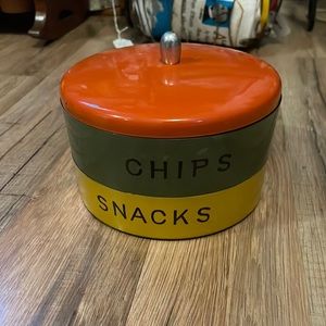 vintage nesting chips and snack bowls with lid